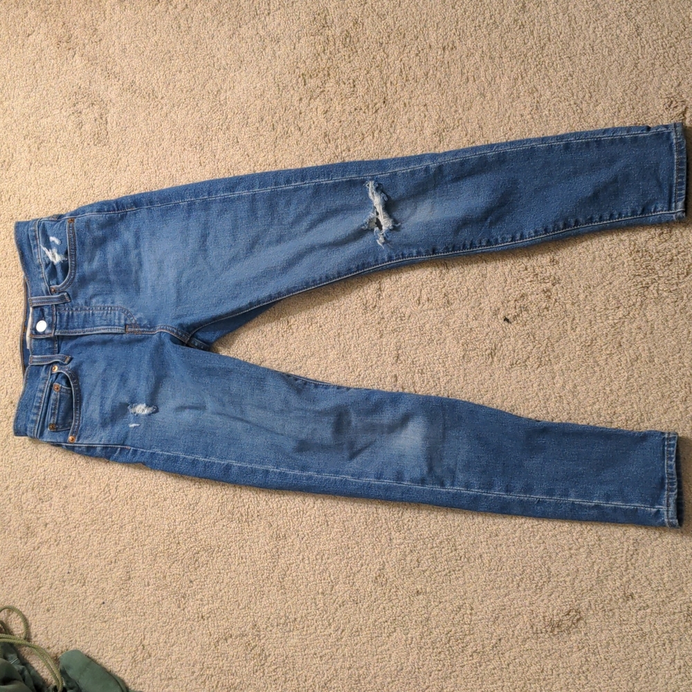 Levi's women wedgie skinny distressed size 25 button fly